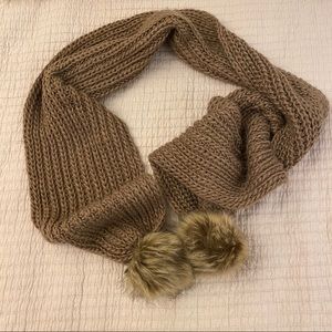 Brown Scarf with faux fur
